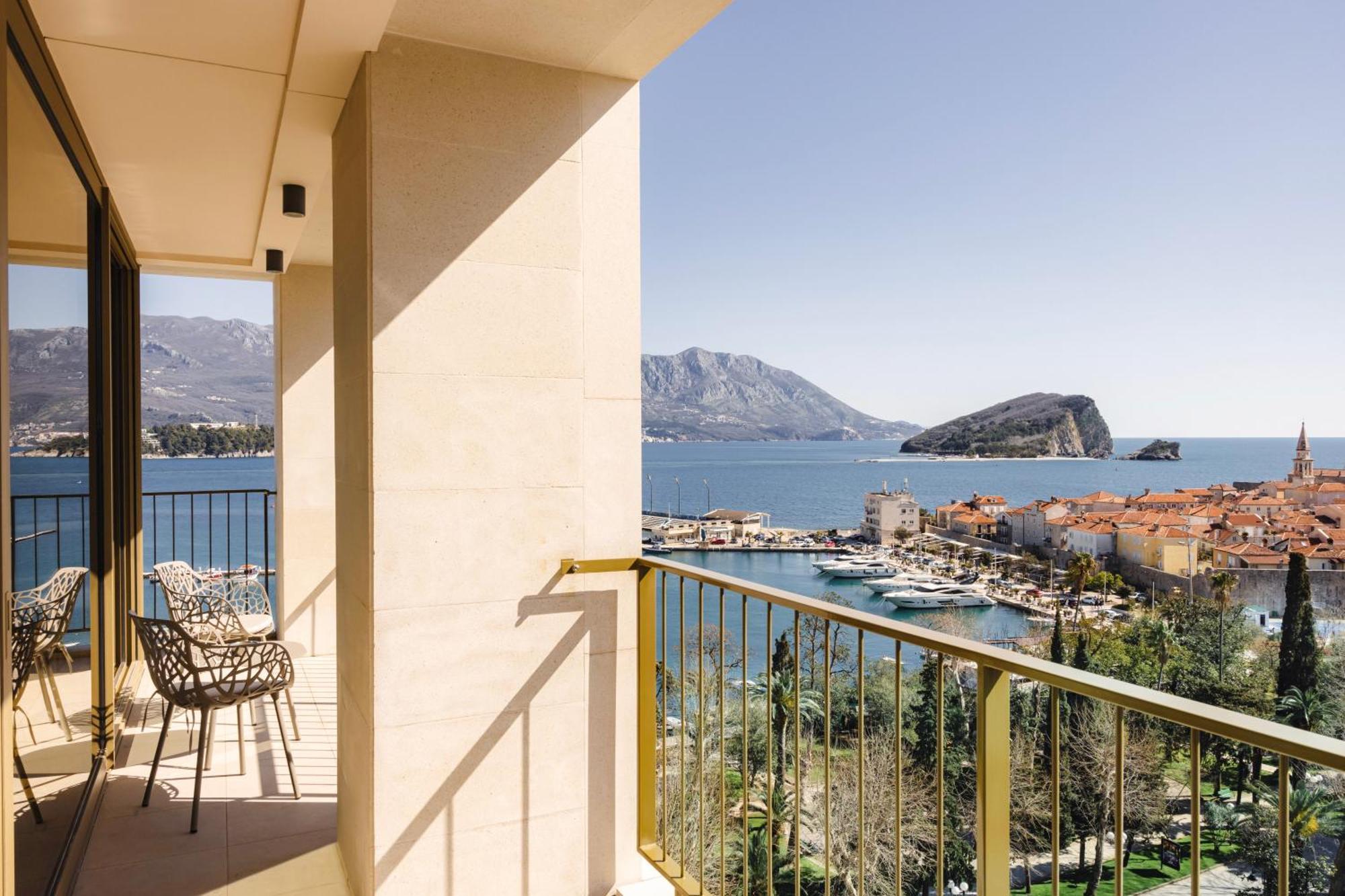 Merit Starlit Hotel & Residences Budva Exteriör bild
