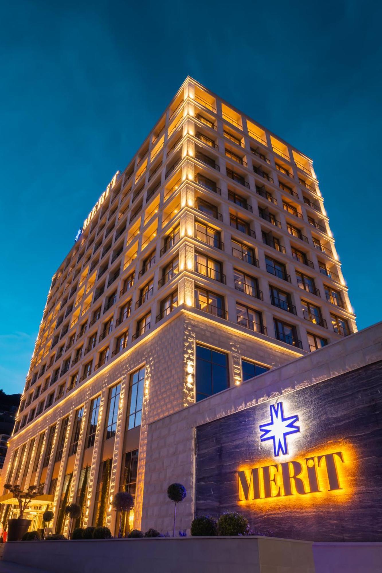 Merit Starlit Hotel & Residences Budva Exteriör bild